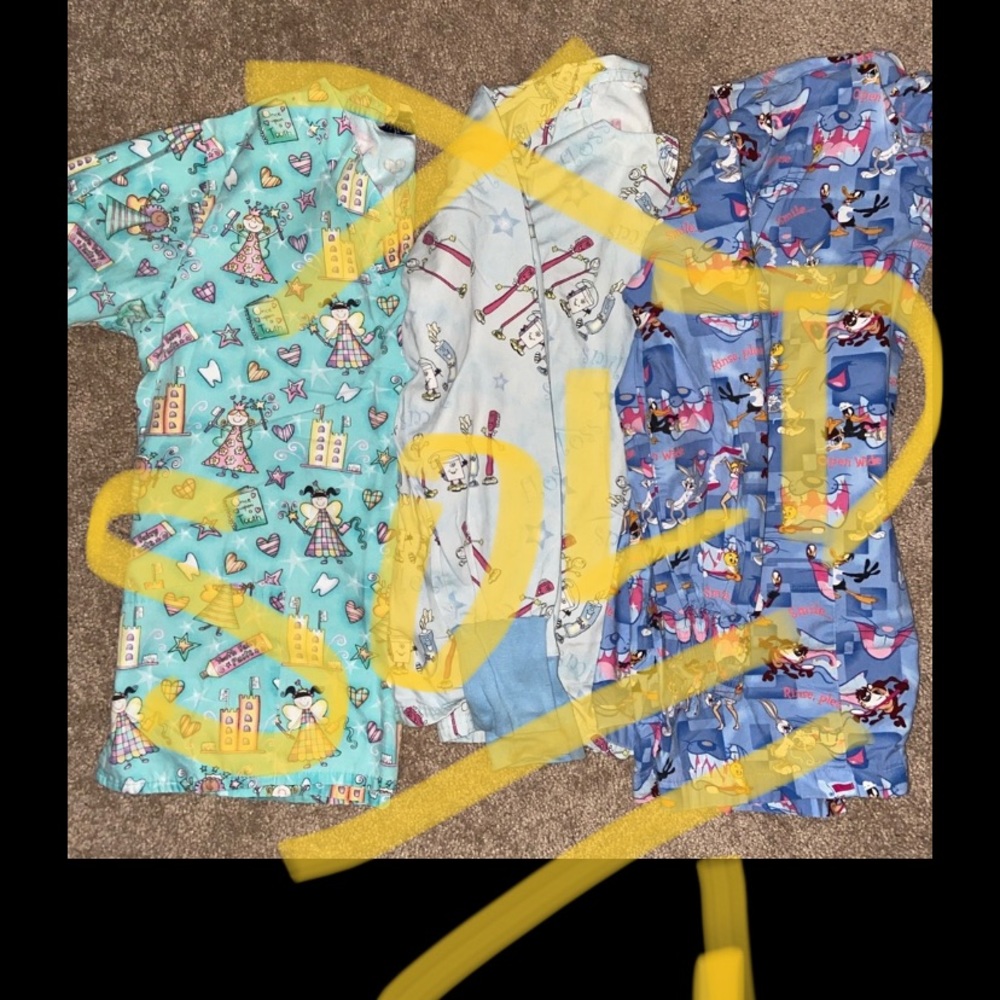 Sold! Poshmark won’t allow me to delete